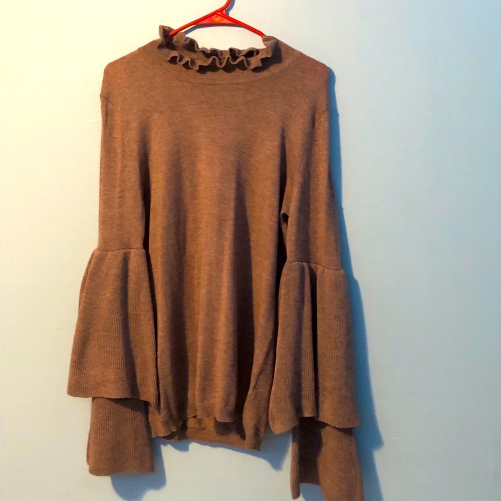 Wool/polyester turtleneck